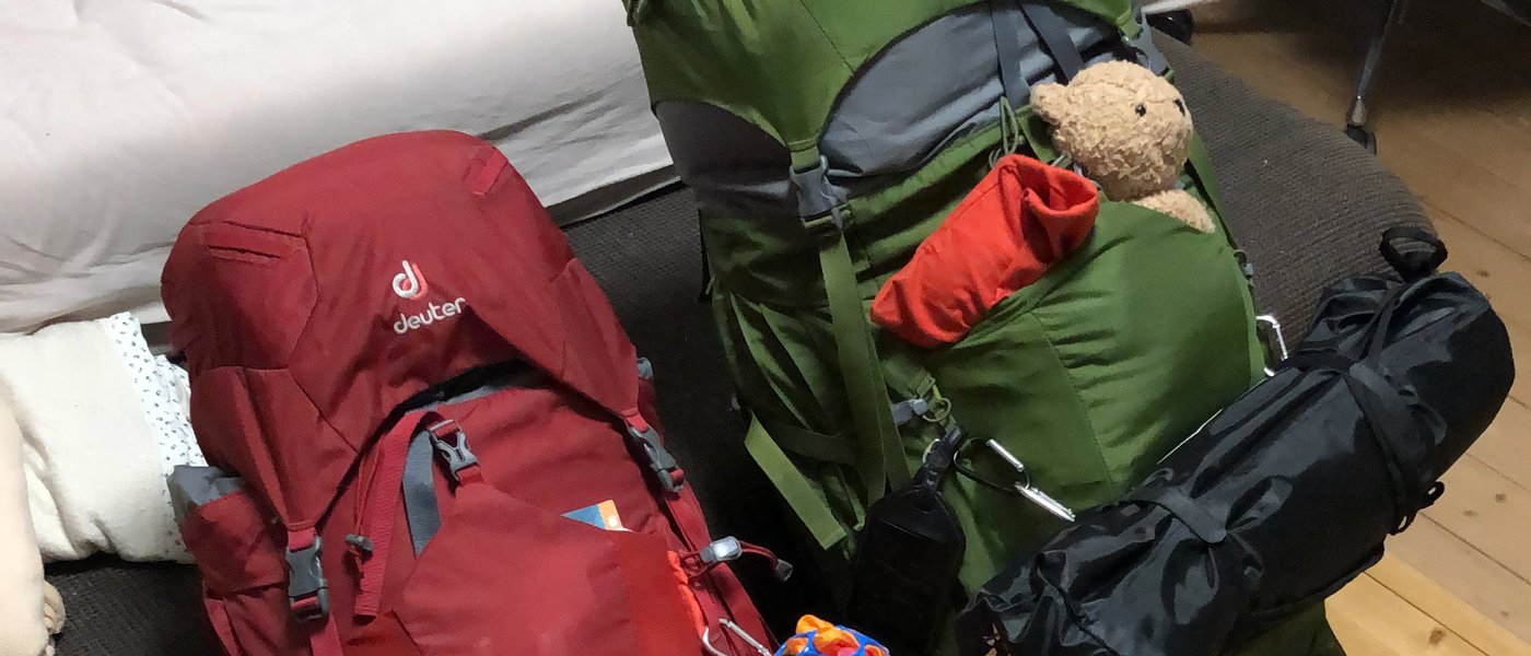 Gepackte Rucksäcke