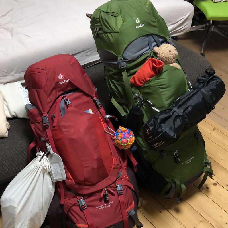 Gepackte Rucksäcke