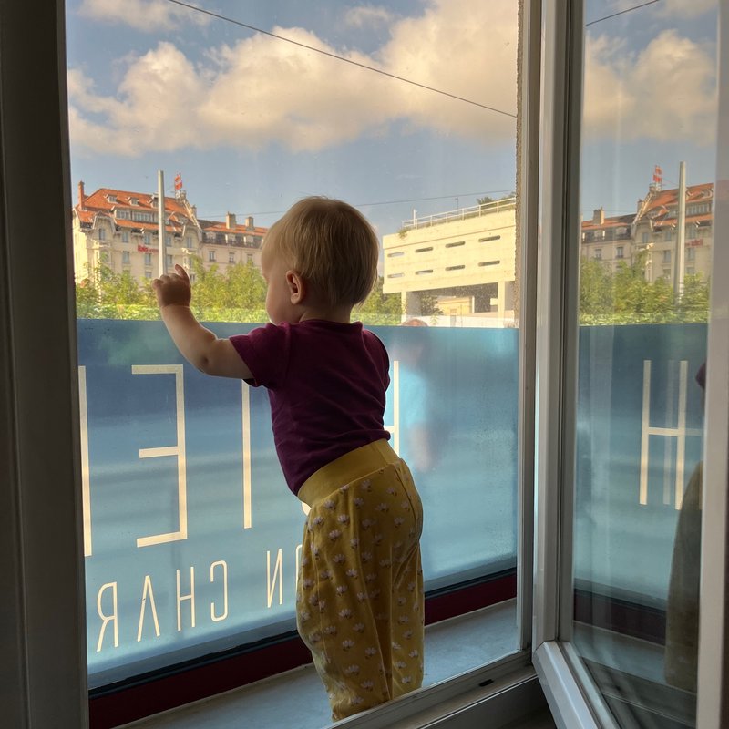 Ida am Fenster in Lyon
